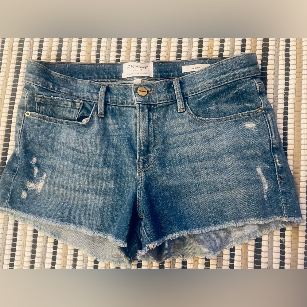 Frame  Le Cutoffs    Denim Shorts   Distressed